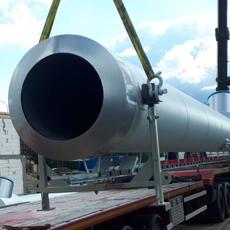 Dwa kominy przemysłowe zawitały na budowę