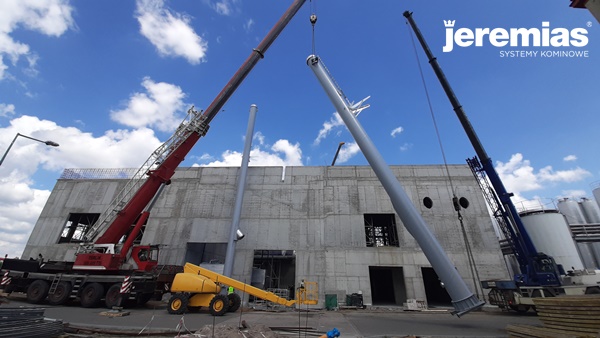 Kominy FSA połączone pomostem